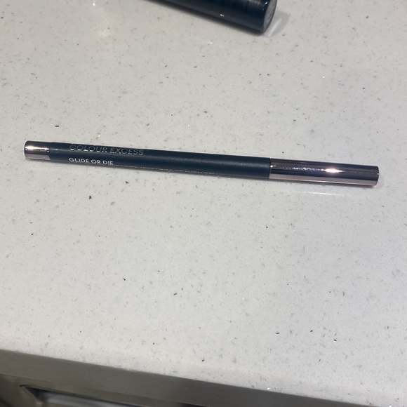 Full size MAC Stack Mascara and Eyeliner Duo - Picture 3 of 5